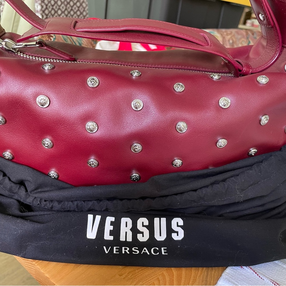 Giovanni Versace leather handbag. - Picture 2 of 12